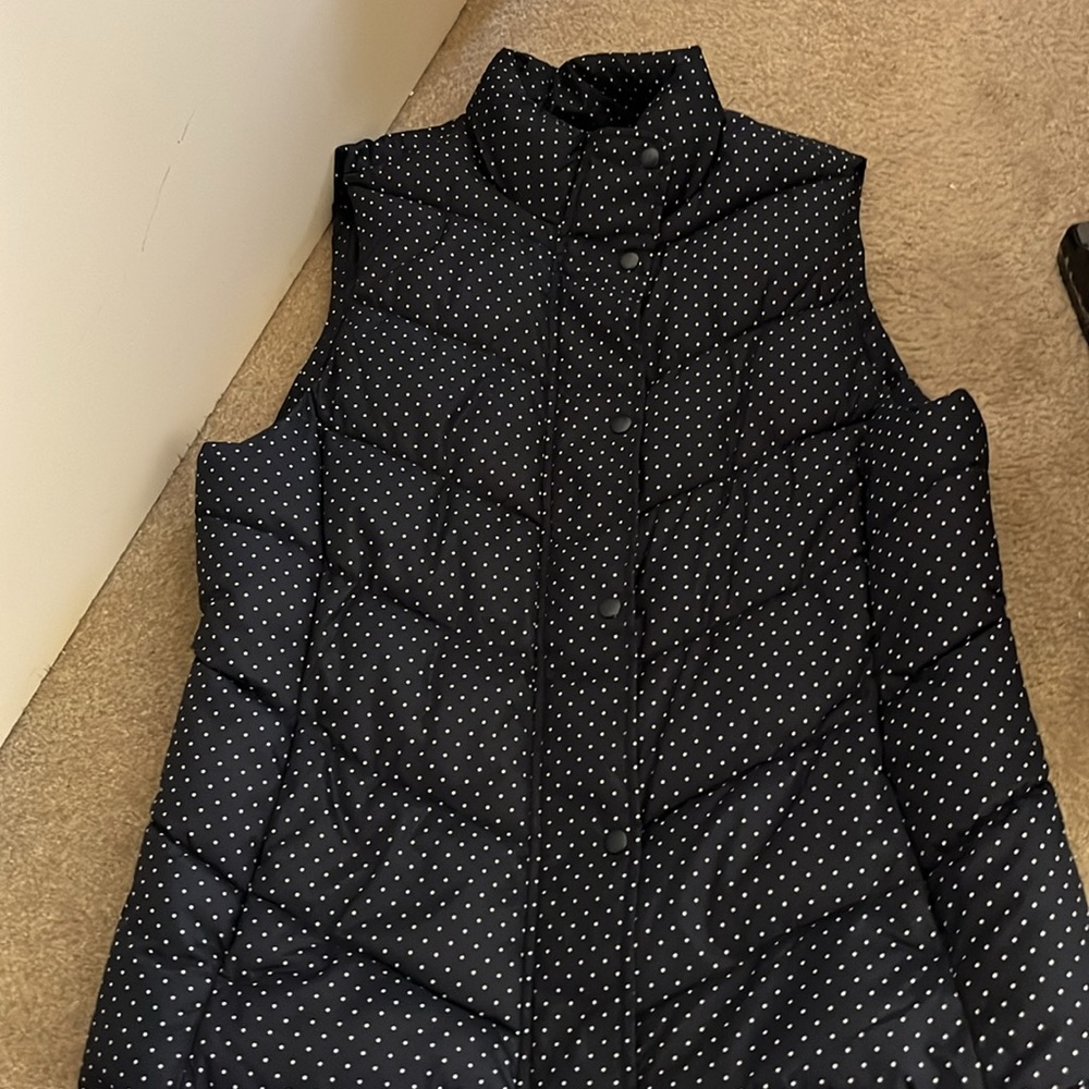 EUC GAP Factory navy and white polka dot puffer vest